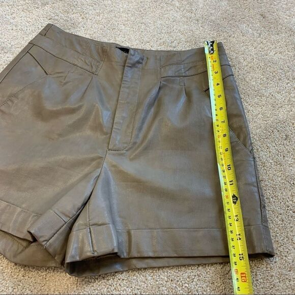Topshop Taupe faux leather shorts Sz 6 - Picture 5 of 8